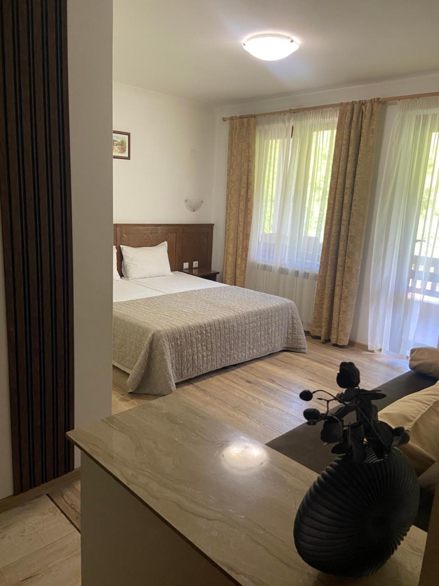 Guest House Rest Cherni Osum Luaran gambar